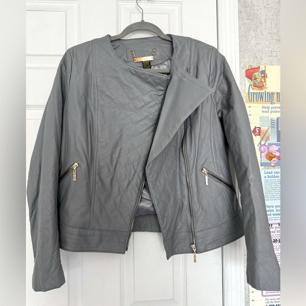 NWOT Iman women’s leather bike jacket detachable fur Medium pocked